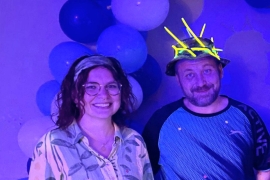 Haben die Jugenddisko zusammen mit Jugendlichen organisiert: Leonie Böhnke und Christopher Weiss vom Team der Gemeindlichen Jugendpflege.