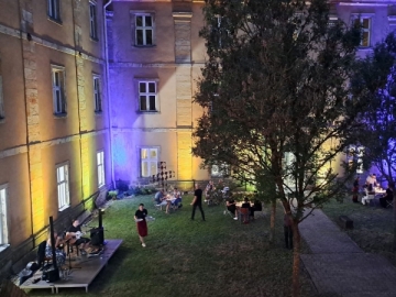 Die Besucherinnen und Besucher erwartete eine laue Sommernacht zwischen alten Klostermauern und ein nachhaltiges Menü aus regionalen und saisonalen Zutaten.