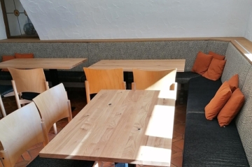 Frisch renovierter Gemeinschaftsraum im Bildungshaus Don Bosco Ensdorf